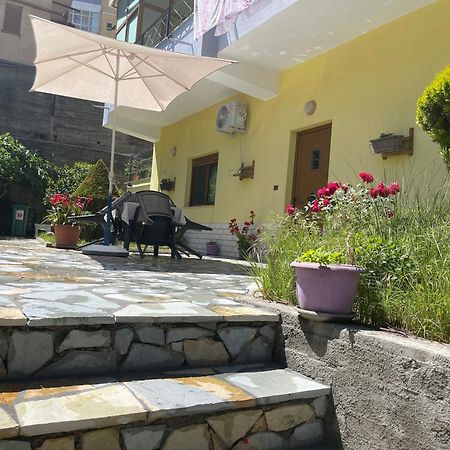Artur'S Apartment Gjirokaster Exterior photo